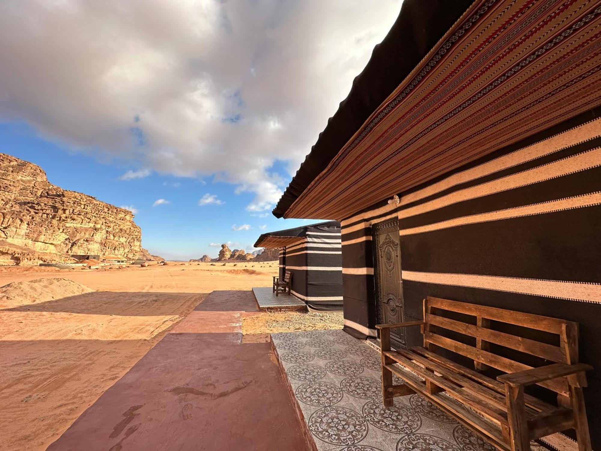 Luxury tent Wadi Magic Camp *